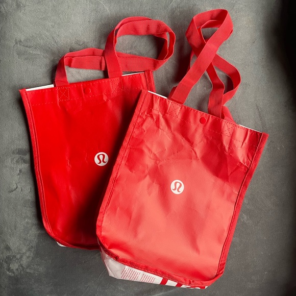 SIX small Lululemon totes - Picture 3 of 4